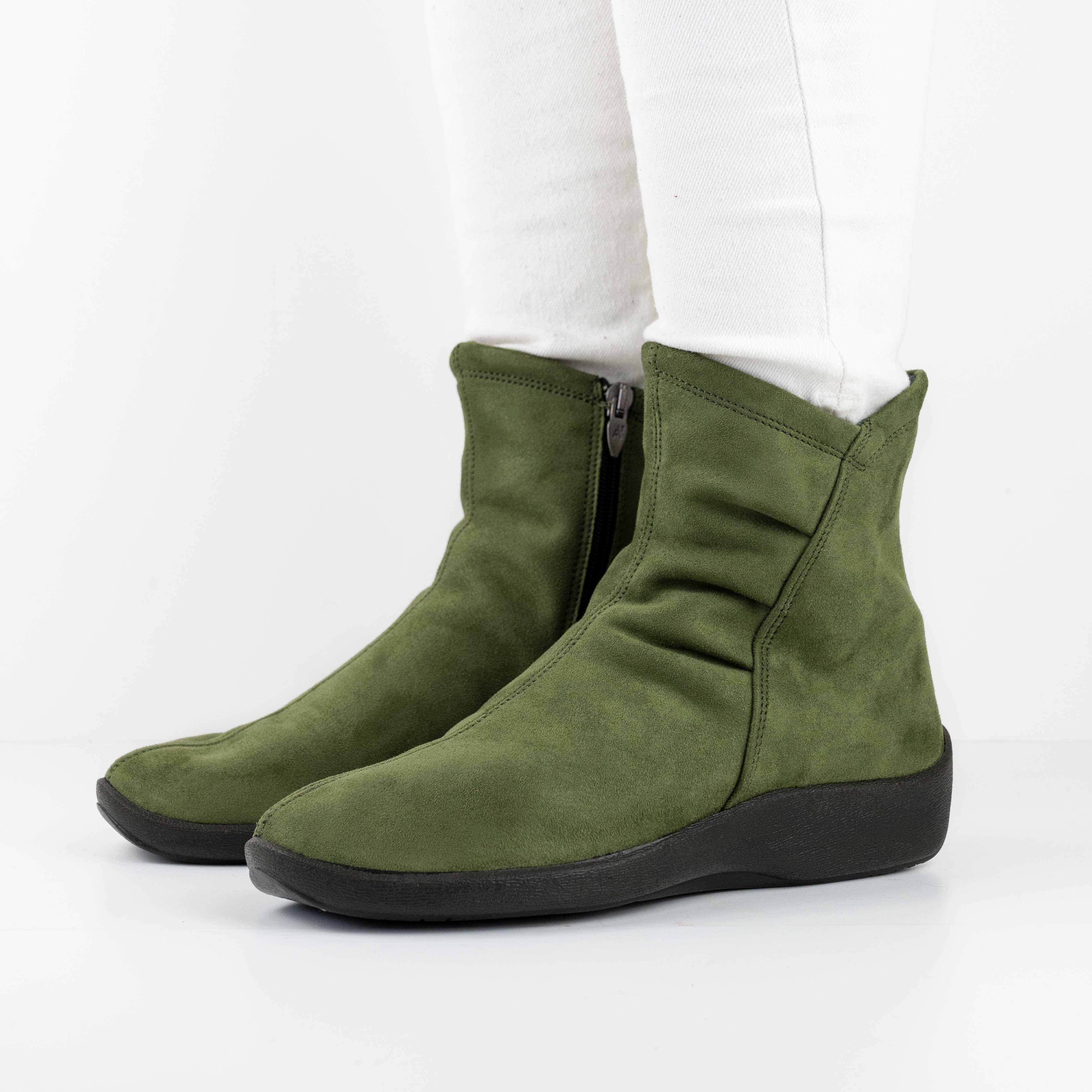 L19 | Stiefelette | Olive