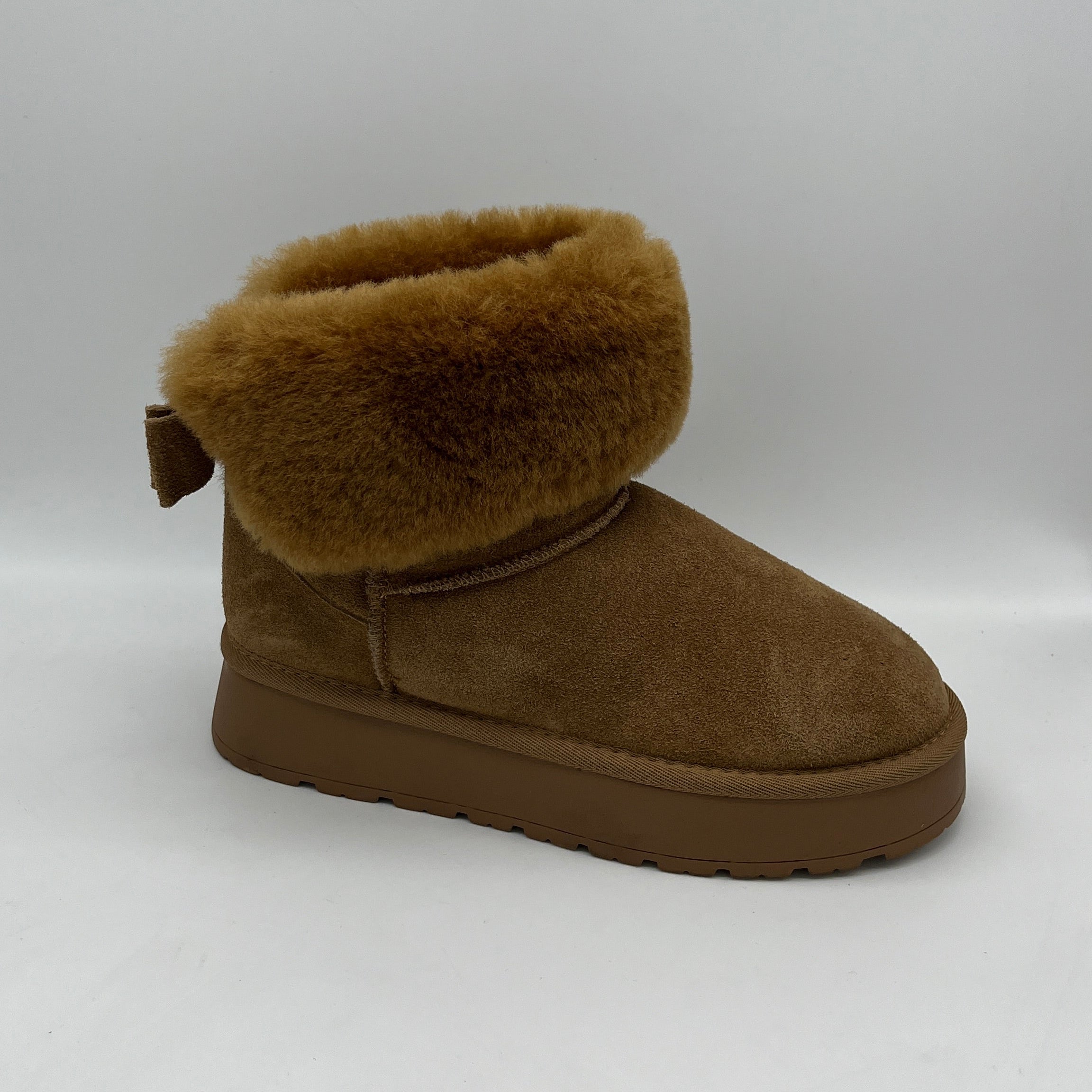 FILIA | Lammfell Boot | cognac